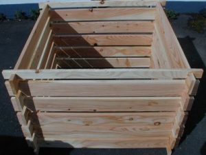 slot together wooden compost bin